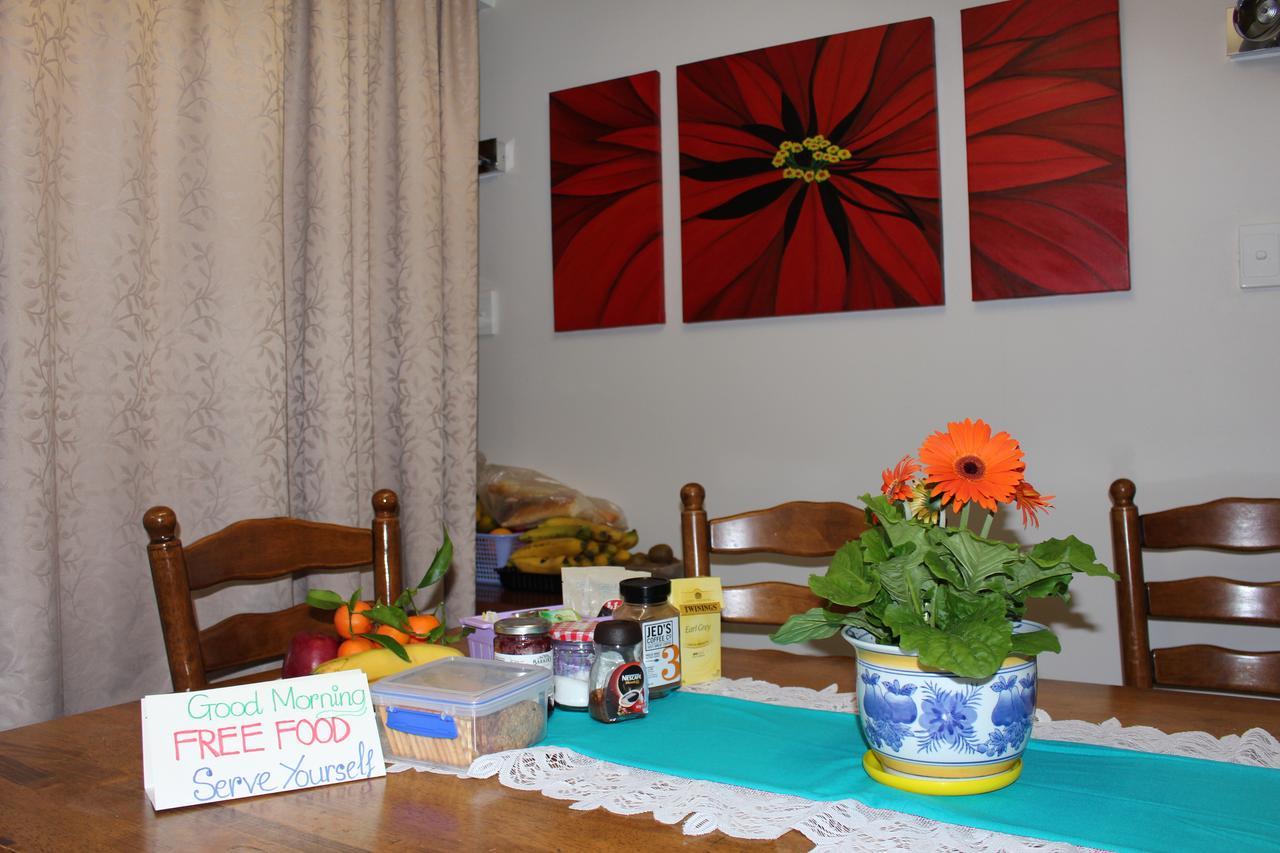 At Homestay Auckland Buitenkant foto